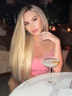 Aksena Escort in Berlin