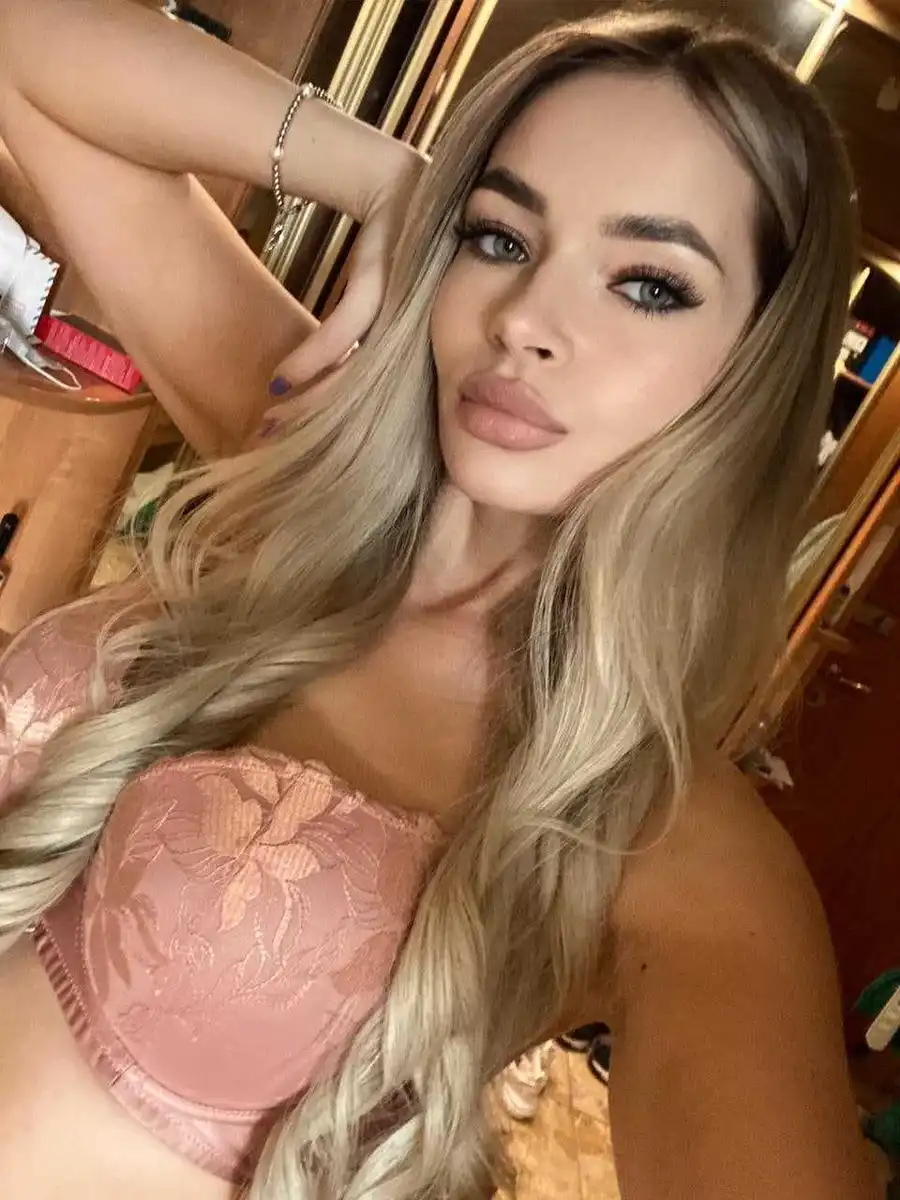 Asja Escort in München