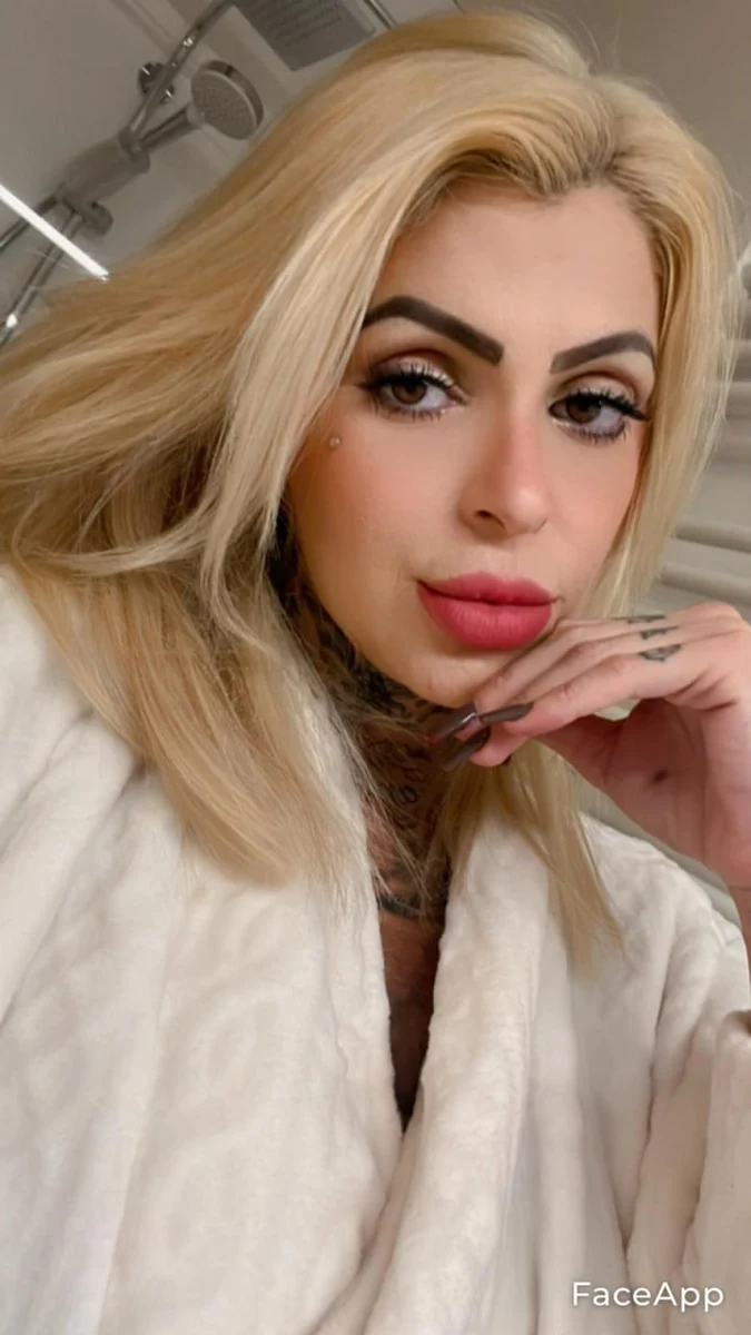 Leona Escort in München