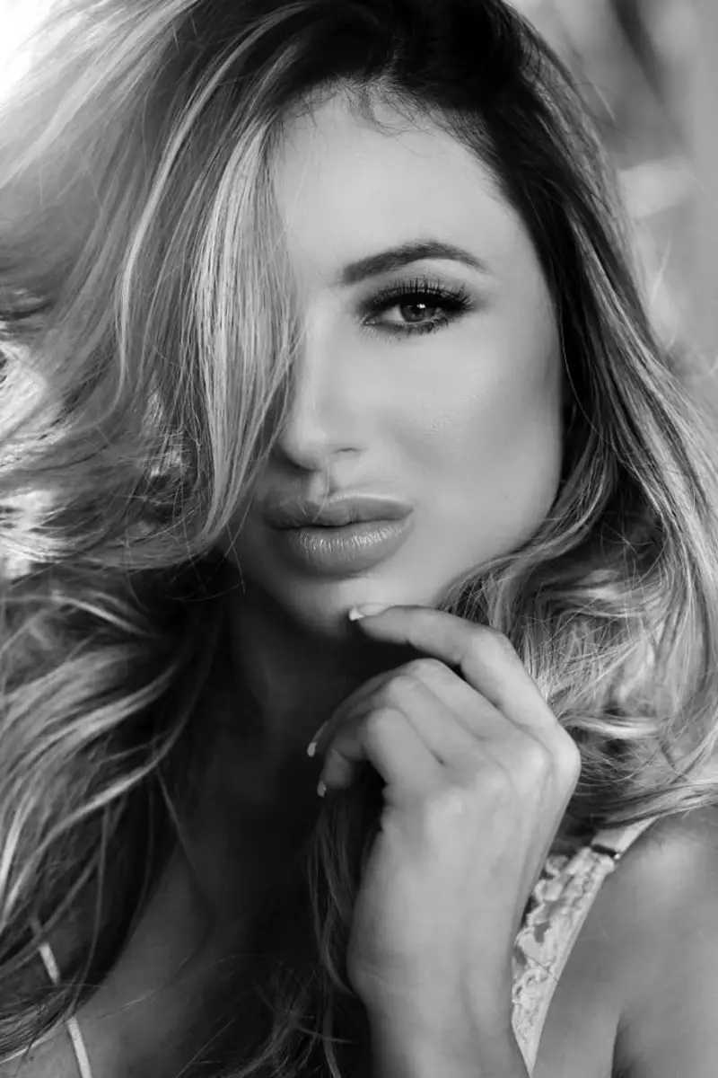 Lora Escort in München