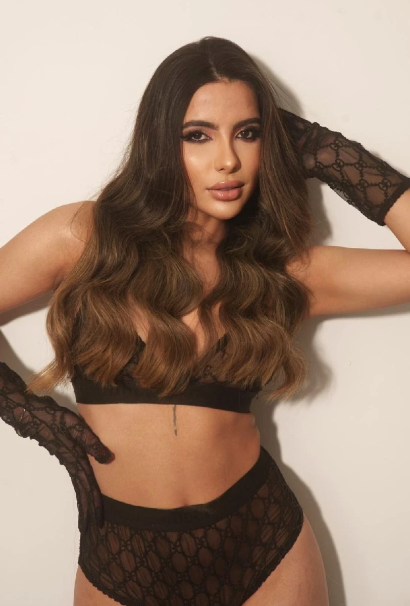 Lora Escort in München