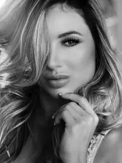 Lora Escort in München