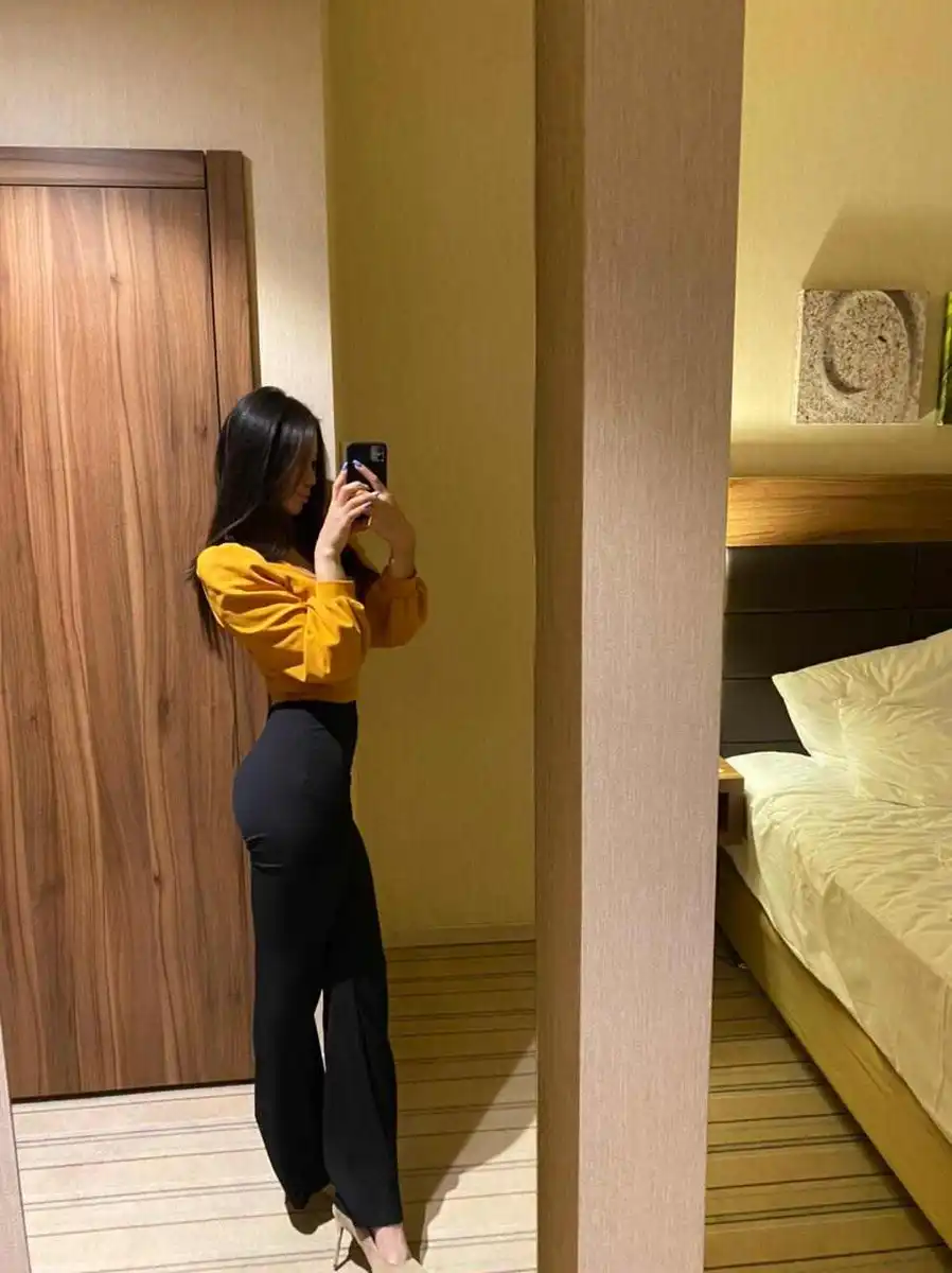 Madina Escort in München