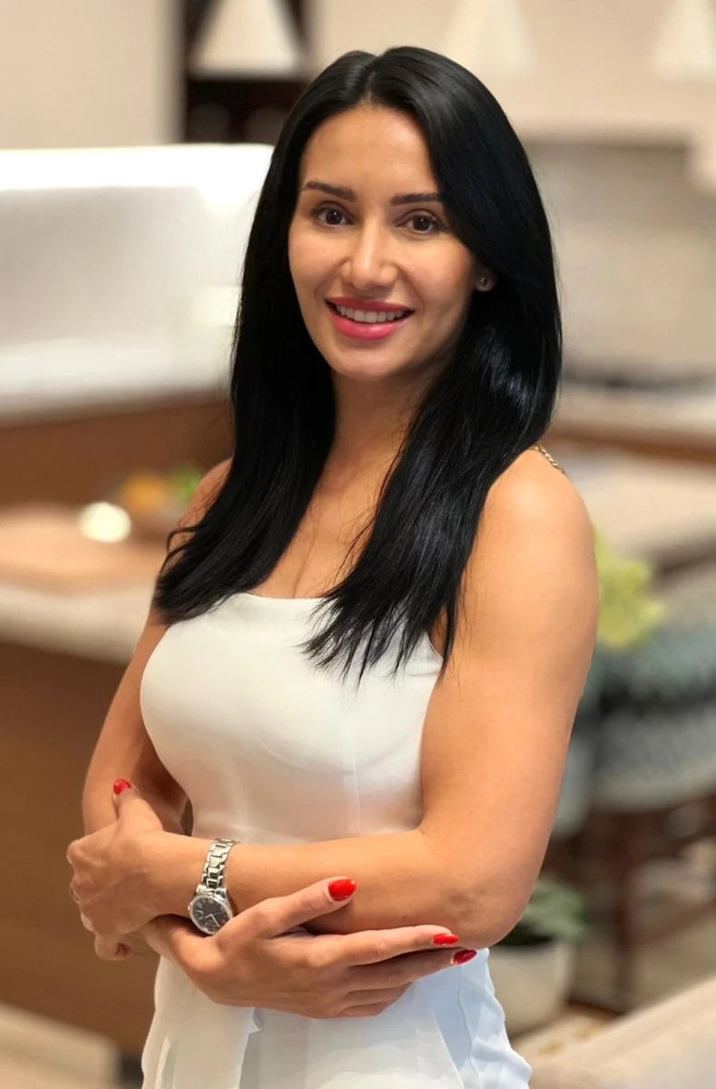 Mona Escort in Berlin